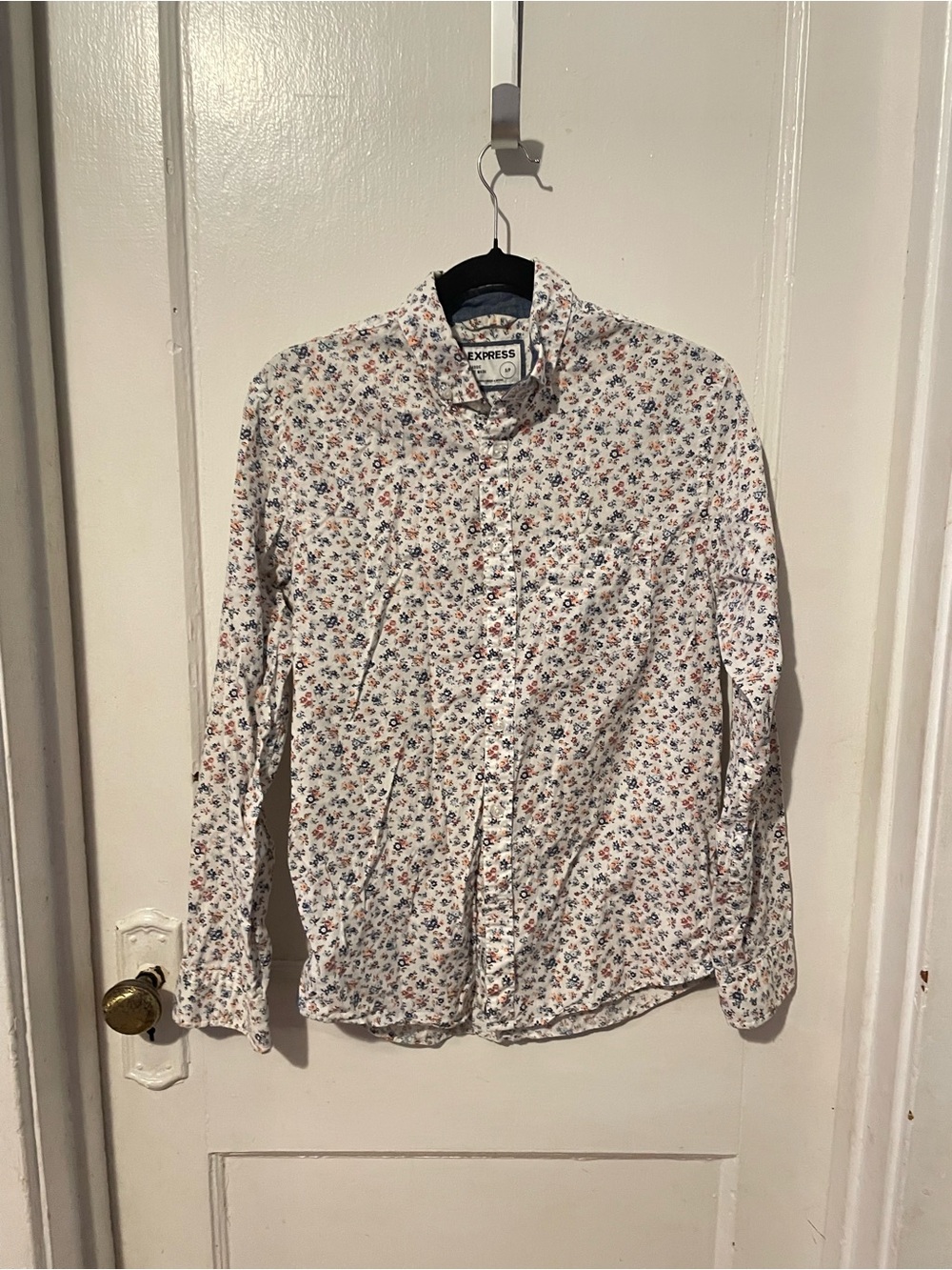 Express Men's White Long-Sleeve Floral Button-Down Shirt